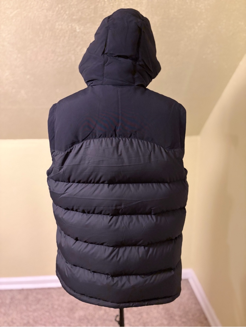 L.L. Bean Mountain Classic Down Vest Black Hooded XL Tall DownTek Puffer - Picture 5 of 10